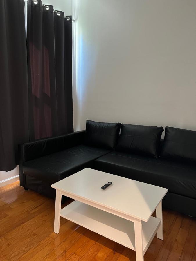 Adorable 2 Bedroom Apartment With Free Street Parking Chicago Zewnętrze zdjęcie
