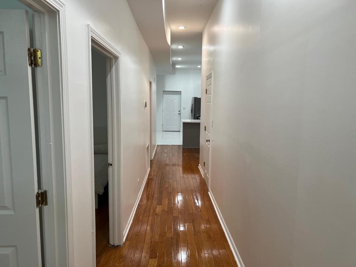 Adorable 2 Bedroom Apartment With Free Street Parking Chicago Zewnętrze zdjęcie